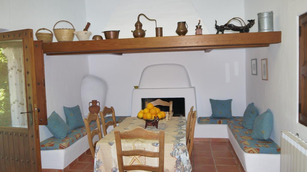 Can Gat Sant Carles de Peralta Quarto foto